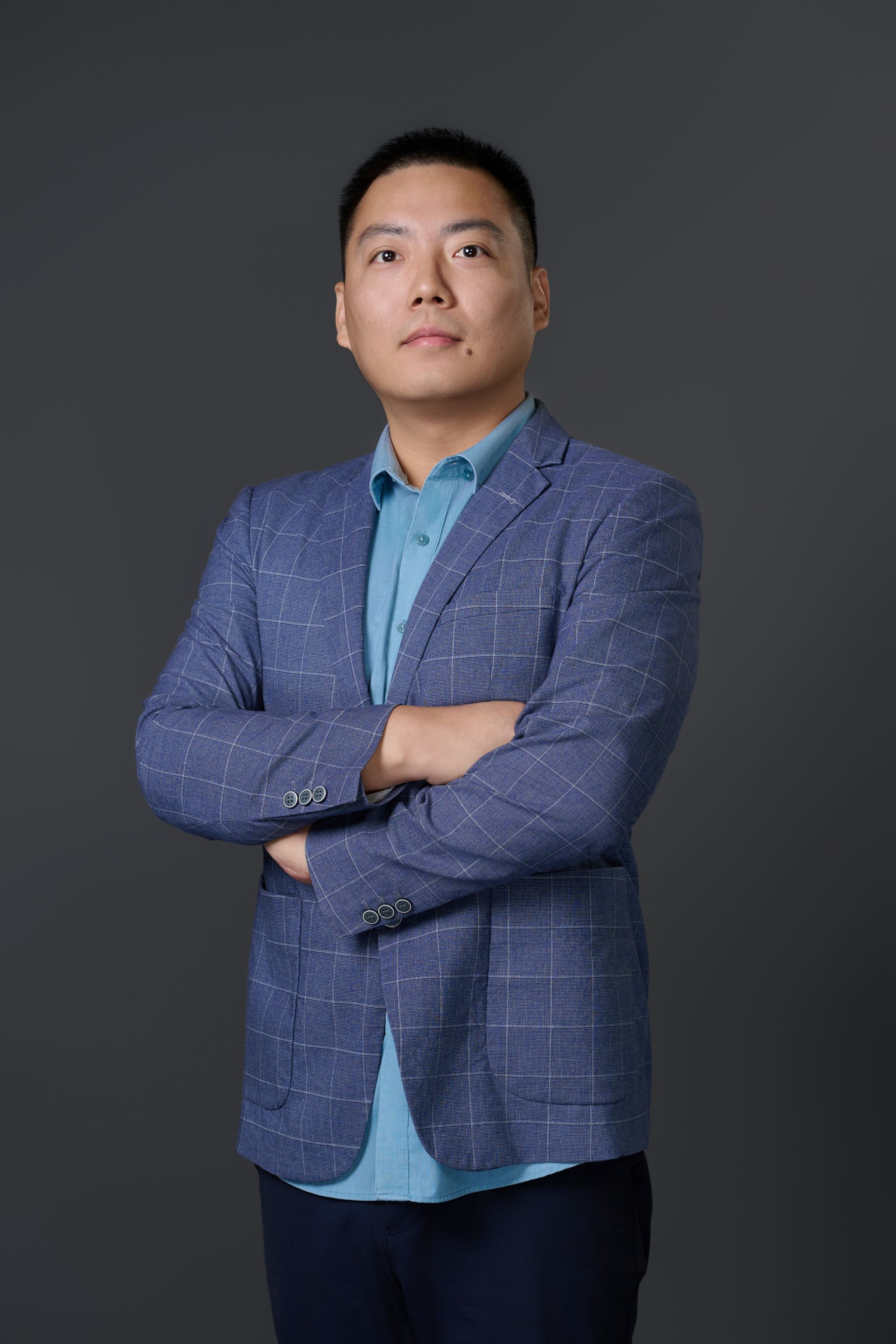 吴炎